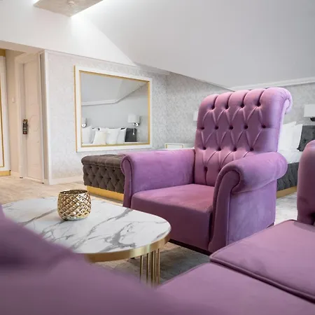 Hotel Queen Palace *
