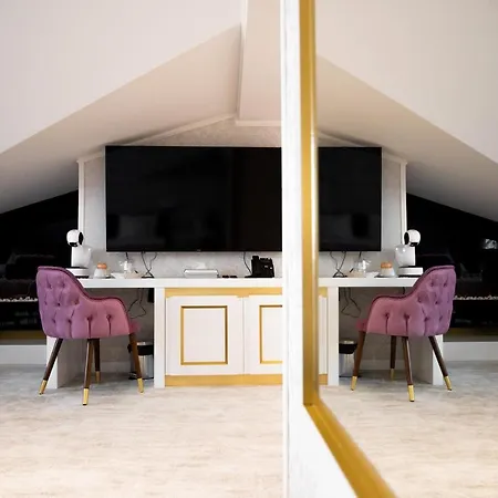 Queen Palace * Nowy Sad