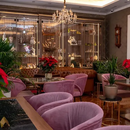 Queen Palace * Novi Sad
