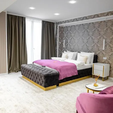 Queen Palace Nowy Sad