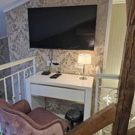 Queen Palace * Nowy Sad