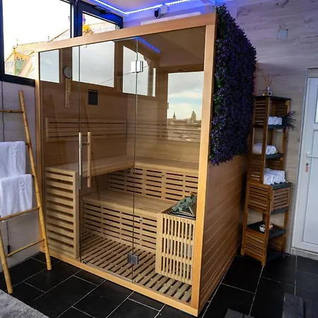 Queen Palace Novi Sad