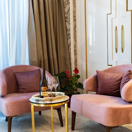 Hotel Queen Palace *