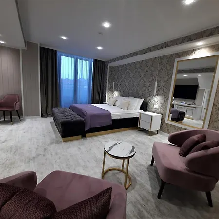 Отель Queen Palace *