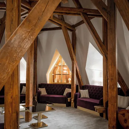 Queen Palace * Novi Sad