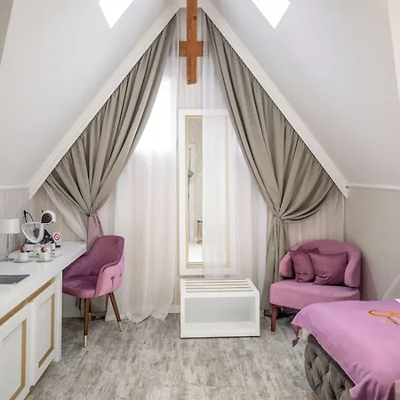 Hotel Queen Palace Nowy Sad